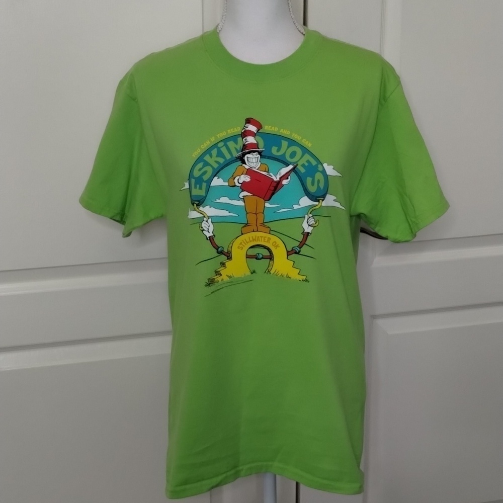 Eskimo Joes women's size medium unisex green Dr. Seuss look  Read/Succeed Tee